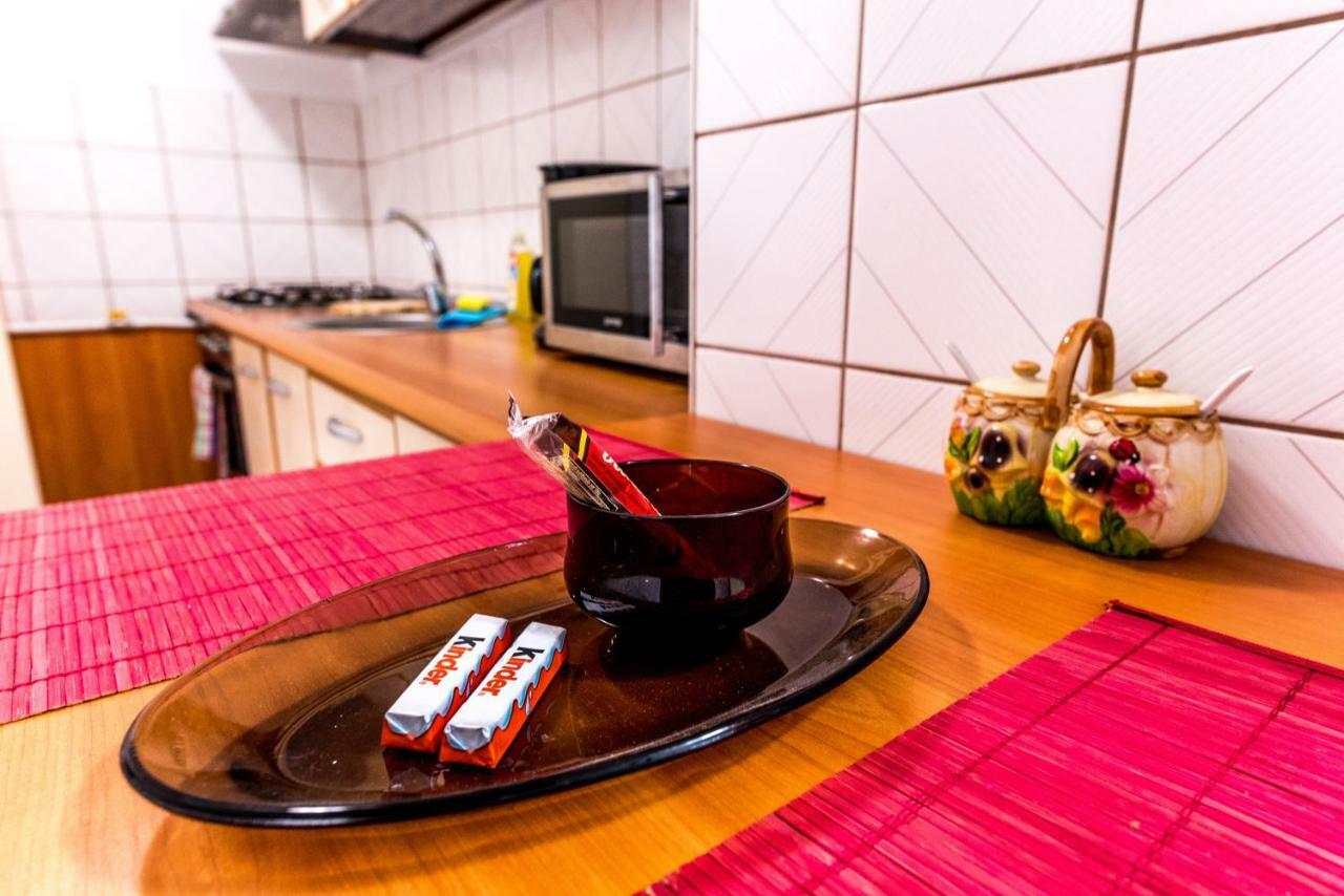 Apartemen 30 m² dengan 1 kamar tidur dan 1 kamar mandi pribadi di Calea Aradului Timisoara Bagian luar foto